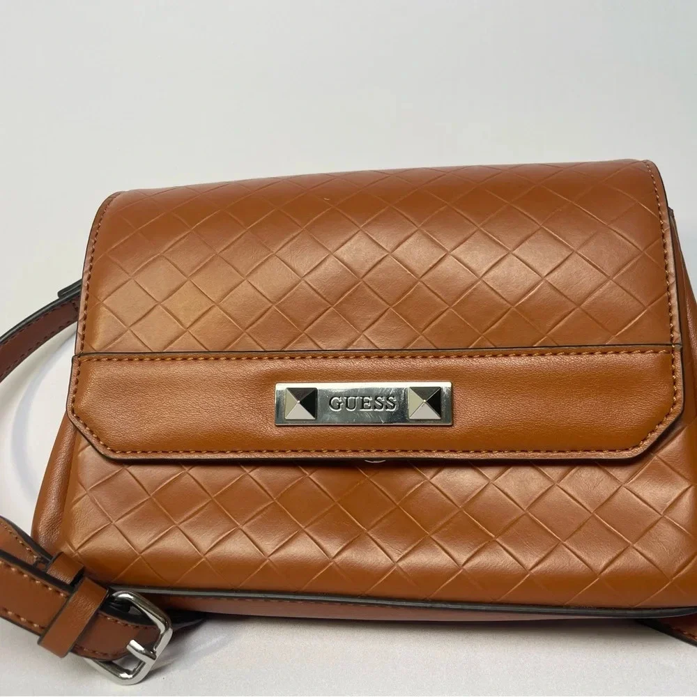 Guess Tan Leather Crossbody Bag Silver Braided Chain Handle EUC Like New